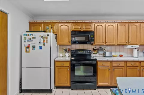 Kitchen - 3209 Shadow Oaks Rd, Midlothian, VA 23112 photo 5 of 5
