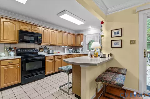 Kitchen - 3209 Shadow Oaks Rd, Midlothian, VA 23112 photo 1 of 5