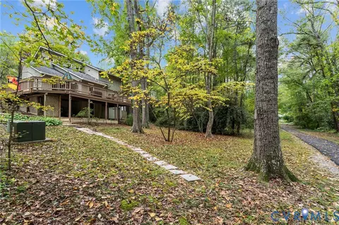 Exterior - 3209 Shadow Oaks Rd, Midlothian, VA 23112 photo 8 of 14