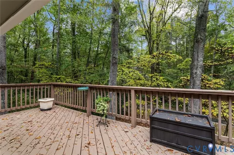Exterior - 3209 Shadow Oaks Rd, Midlothian, VA 23112 photo 5 of 14