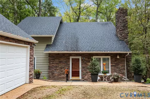 3209 Shadow Oaks Rd, Midlothian, VA 23112