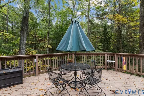 Exterior - 3209 Shadow Oaks Rd, Midlothian, VA 23112 photo 6 of 14