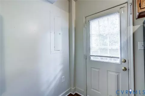 Entry Way - 818 Spring St, Richmond, VA 23220 photo 3 of 6