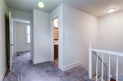 Entry Way - 818 Spring St, Richmond, VA 23220 photo 5 of 6