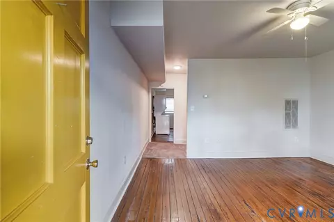 Entry Way - 818 Spring St, Richmond, VA 23220 photo 1 of 6