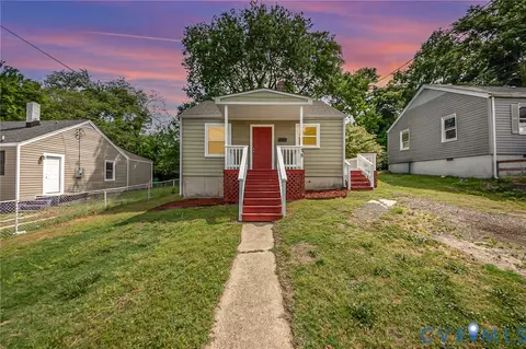 25 Cherry St, Petersburg, VA 23803