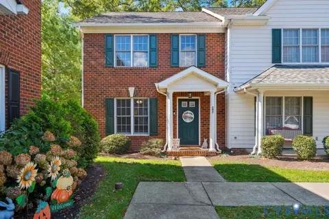 297 Robinson St, Ashland, VA 23005