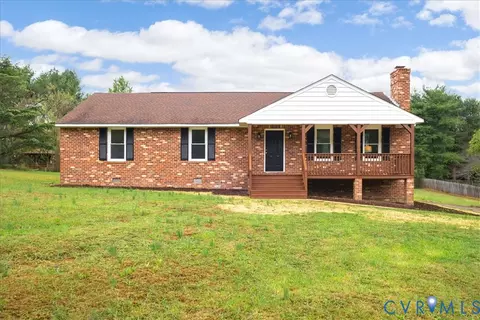 1290 Grapevine Rd, Sandston, VA 23150