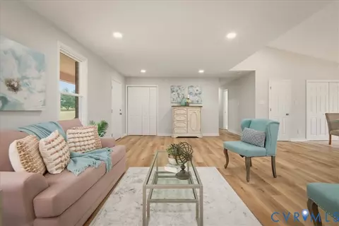 1290 Grapevine Rd, Sandston, VA 23150 photo 9
