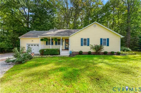 5 Monroe Cv, Ruther Glen, VA 22546
