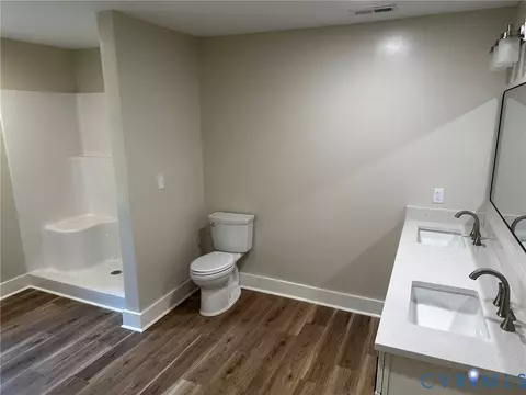 Bath - 595 Liberty Rd, Alberta, VA 23821 photo 2 of 4