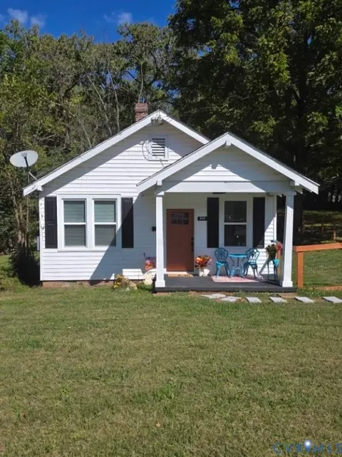 806 E Third St, Farmville, VA 23901
