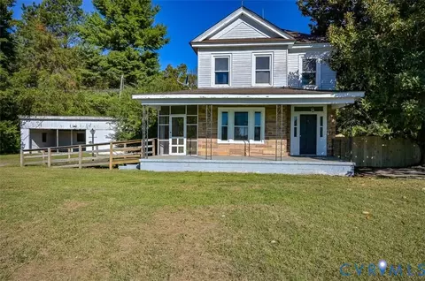 17519 New Baltimore Rd, Milford, VA 22514