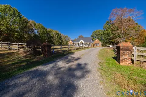 12572 Gallop Ln, Maidens, VA 23102