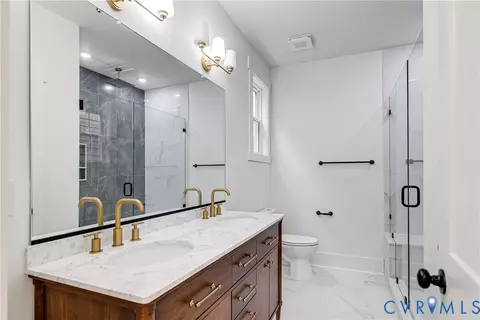 Bath - 903 N 5 N 36th St, Richmond, VA 23223 photo 2 of 7