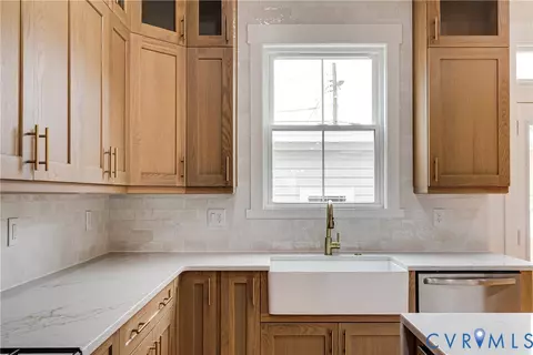 Kitchen - 903 N 5 N 36th St, Richmond, VA 23223 photo 5 of 6