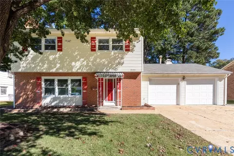 14 Effingham Pl, Newport News, VA 23608