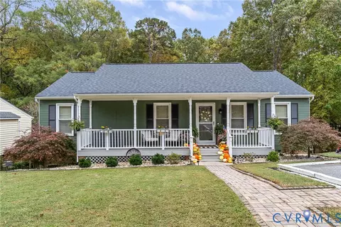 2955 Sand Hills Dr, Chester, VA 23831