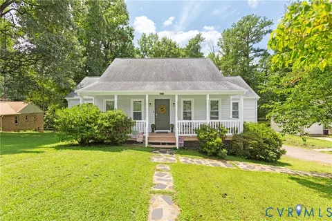 4241 Daniels St, Chester, VA 23831