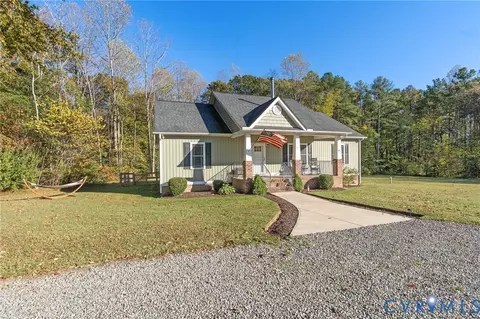 20 Woodson Mill Dr, Bumpass, VA 23024