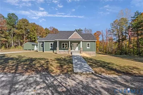 319 Apple Grove Rd, Mineral, VA 23117