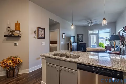 10521 Stony Bluff Dr #402, Ashland, VA 23005