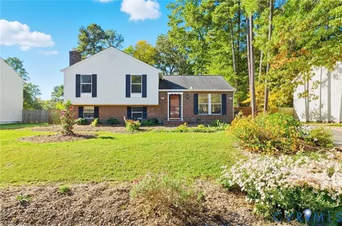 10011 Laurel Lakes Dr, Glen Allen, VA 23060
