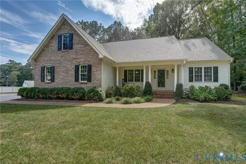 11851 Putnam Pl, Amelia Court House, VA 23002