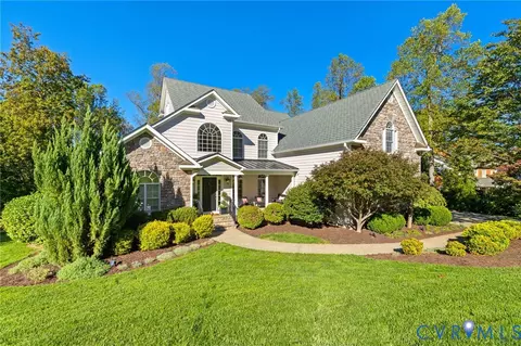 3200 Queens Grant Dr, Midlothian, VA 23113