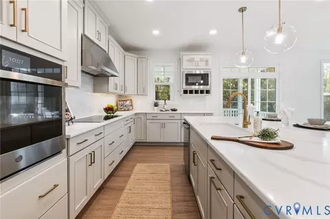4506 Singing Bird Dr, Moseley, VA 23120