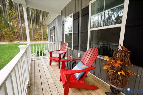 4875 Kimber Ln, Gum Spring, VA 23065 photo 7