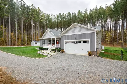 4875 Kimber Ln, Gum Spring, VA 23065 photo 2
