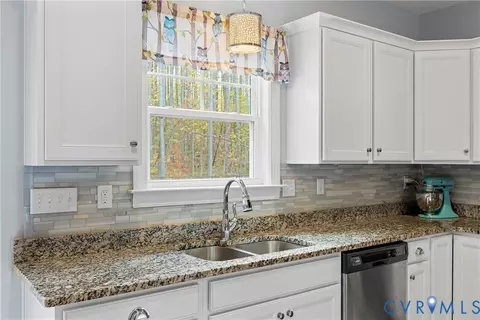 4875 Kimber Ln, Gum Spring, VA 23065 photo 22