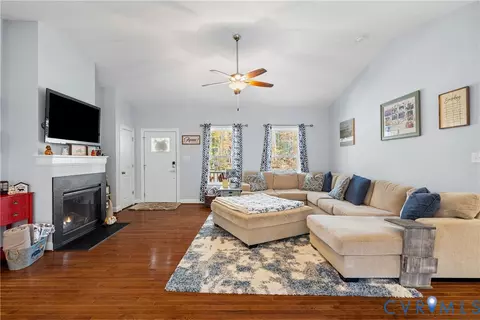 4875 Kimber Ln, Gum Spring, VA 23065 photo 17