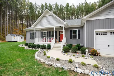 4875 Kimber Ln, Gum Spring, VA 23065 photo 4