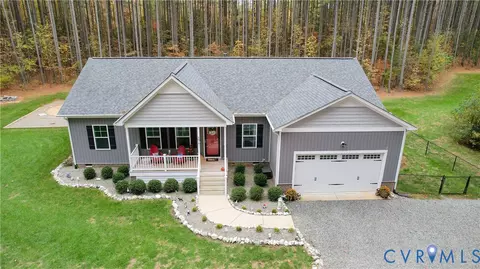 4875 Kimber Ln, Gum Spring, VA 23065 photo 6