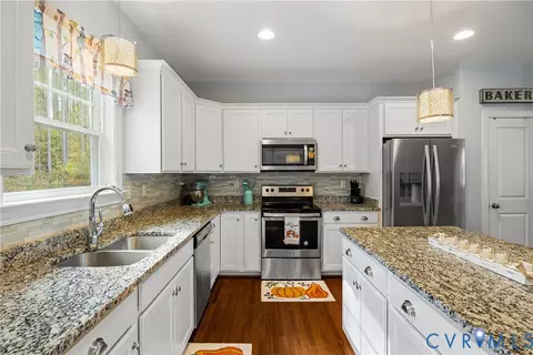 4875 Kimber Ln, Gum Spring, VA 23065 photo 23