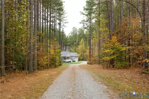 4875 Kimber Ln, Gum Spring, VA 23065 photo 15