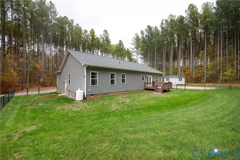 4875 Kimber Ln, Gum Spring, VA 23065 photo 8