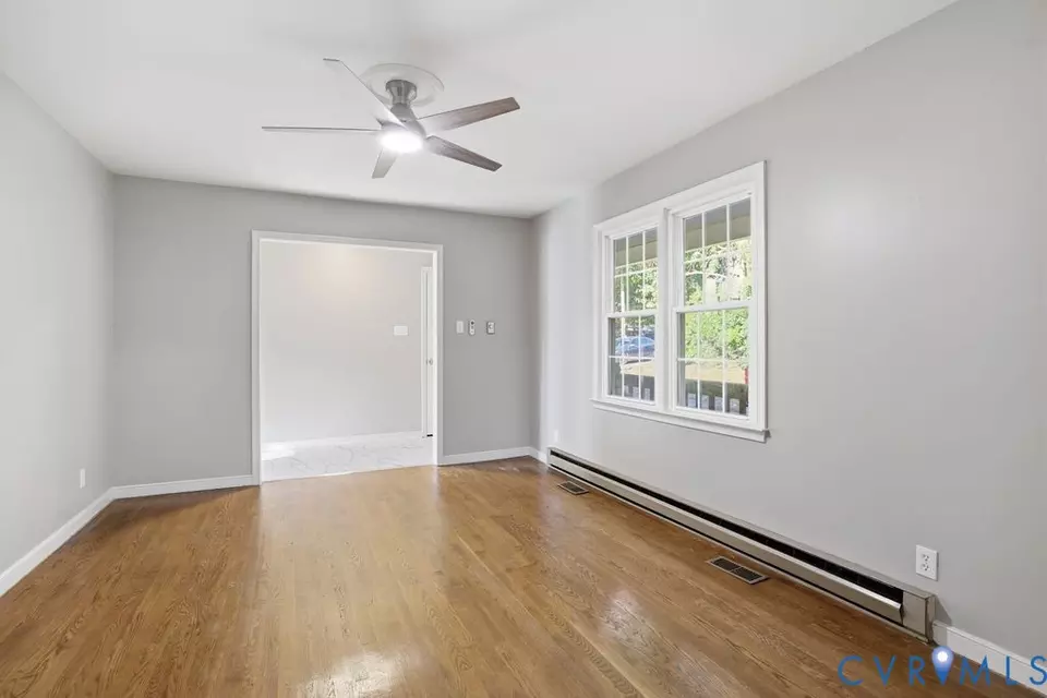 Living - 1601 Holly Hills Rd, Powhatan, VA 23139 photo 2 of 3