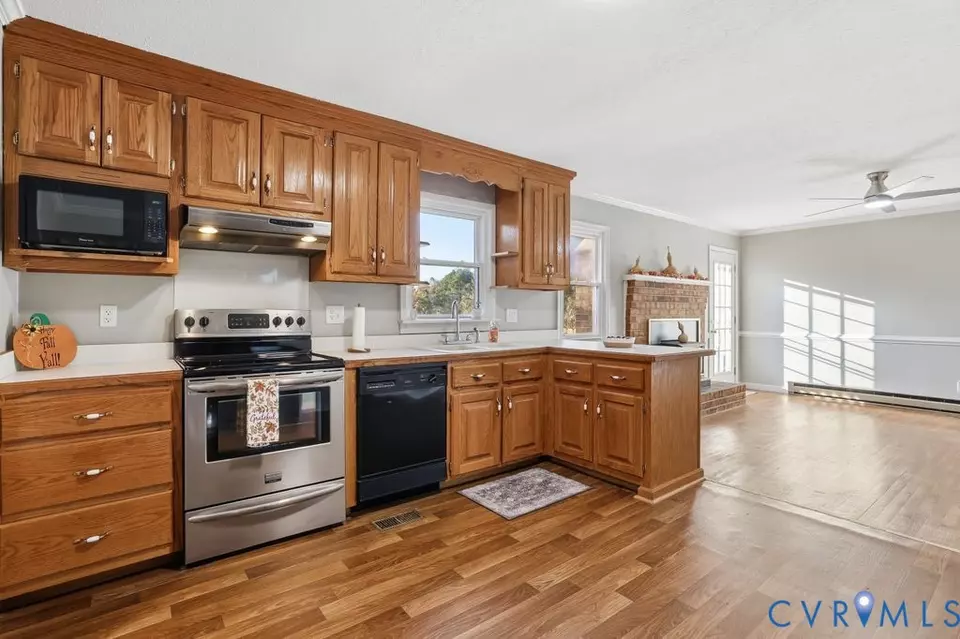 Kitchen - 1601 Holly Hills Rd, Powhatan, VA 23139 photo 1 of 3
