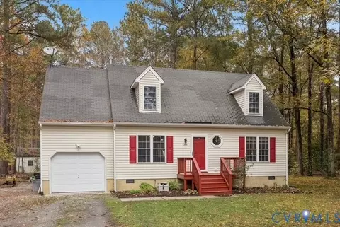 4204 Mattaponi Ave, West Point, VA 23181
