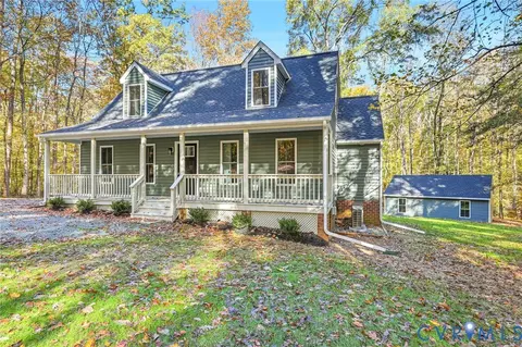 2056 Oak Leaf Dr, Powhatan, VA 23139