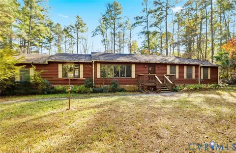 7347 Hidden Lake Estate Dr, Mechanicsville, VA 23111