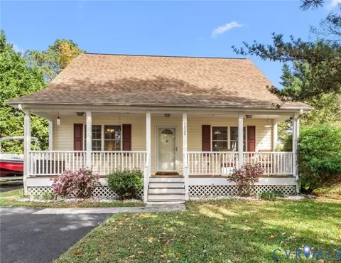 1120 S Glebe Rd, Montross, VA 22520