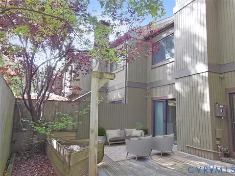 11815 N Briar Patch Dr, Midlothian, VA 23113 photo 3