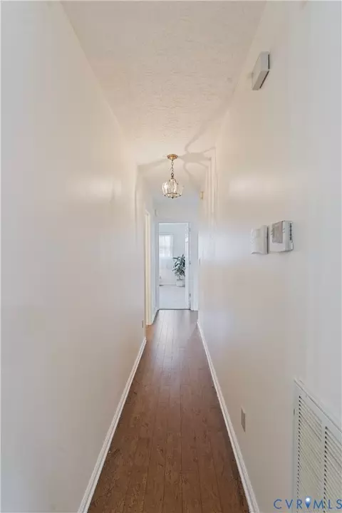 Entry Way - 927 E Courthouse Rd, Blackstone, VA 23824 photo 1 of 1
