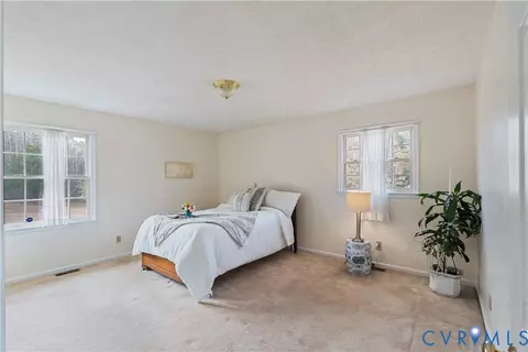 Bedroom - 927 E Courthouse Rd, Blackstone, VA 23824 photo 4 of 5