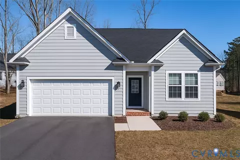 25 Essie Ct, Irvington, VA 22480