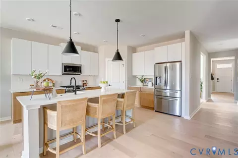 15900 Canoe Pointe Loop, Moseley, VA 23120